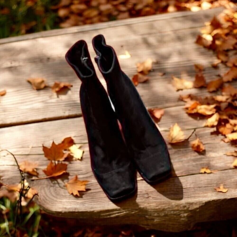 GIVENCHY Black Suede Square Toe Ankle Boots 4G Logo Block Heel 39 Vintage Style - Picture 7 of 14